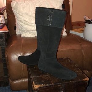 Gorgeous black suede size 9 Enzo Angiolini